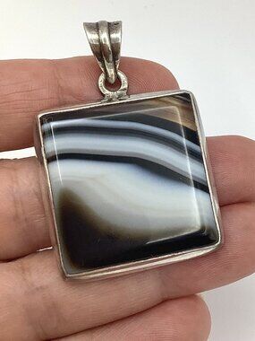 Vintage Beautiful Big Bold Sterling Silver & Banded Agate Stone Pendant